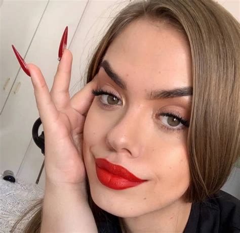 Valentina Midget Wikipedia: The Rise of a TikTok Star with a。